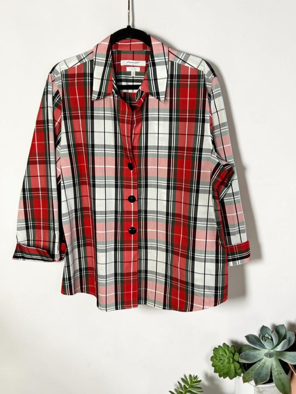 Foxcroft Shaped Fit Red Tartan Plaid Shirt Cuffed Sleeves Size 18